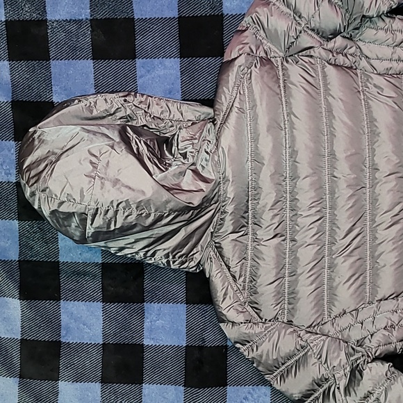 COPY - Michael Kors. Packable Down fill Parka. Like-new/ never worn. Women's s… - Picture 15 of 16